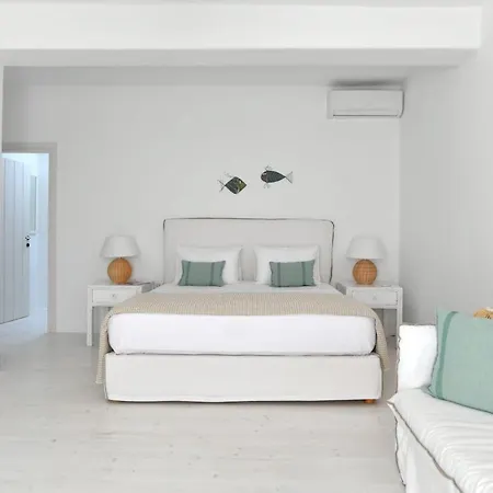 Luxury Calypso Beautiful Serene Sleeps Up To 11 Glisidia Villa