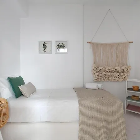 Luxury Calypso Beautiful Serene Sleeps Up To 11 Glisidia Villa *
