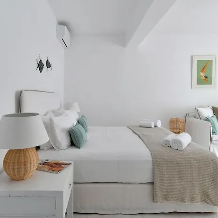 Luxury Calypso Beautiful Serene Sleeps Up To 11 Glisidia Villa Páros